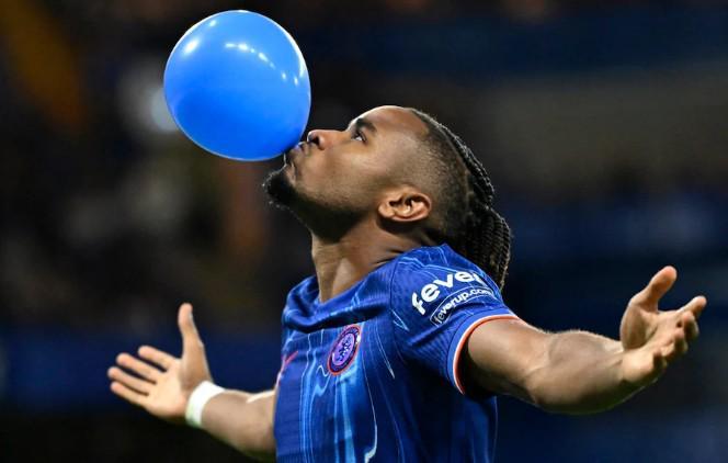 法尔克：恩昆库更愿意加盟拜仁，但拜仁监事会只允许租借转会